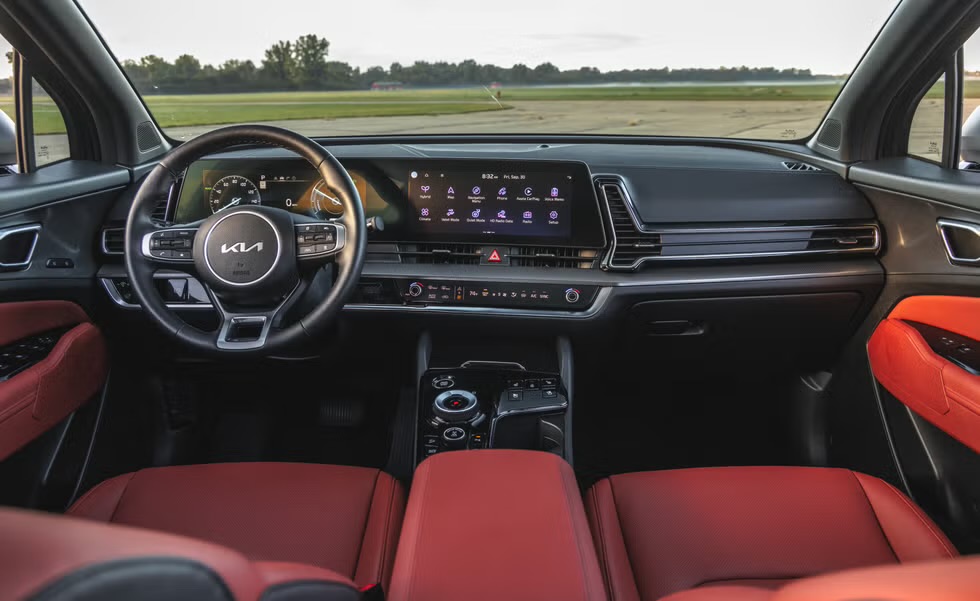 2025 Kia Sportage photo 3