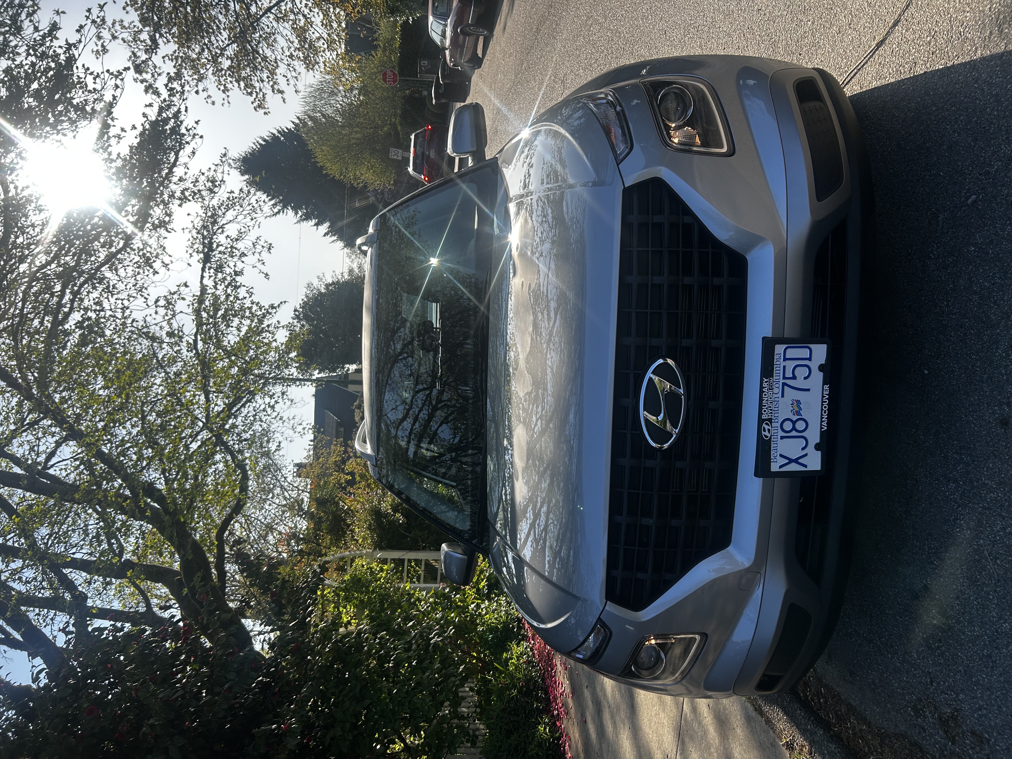 2025 Hyundai Venue photo 2
