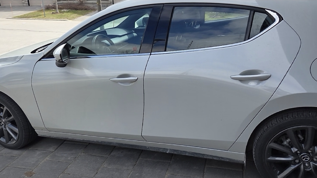 2025 Mazda Mazda 3 GT photo 2