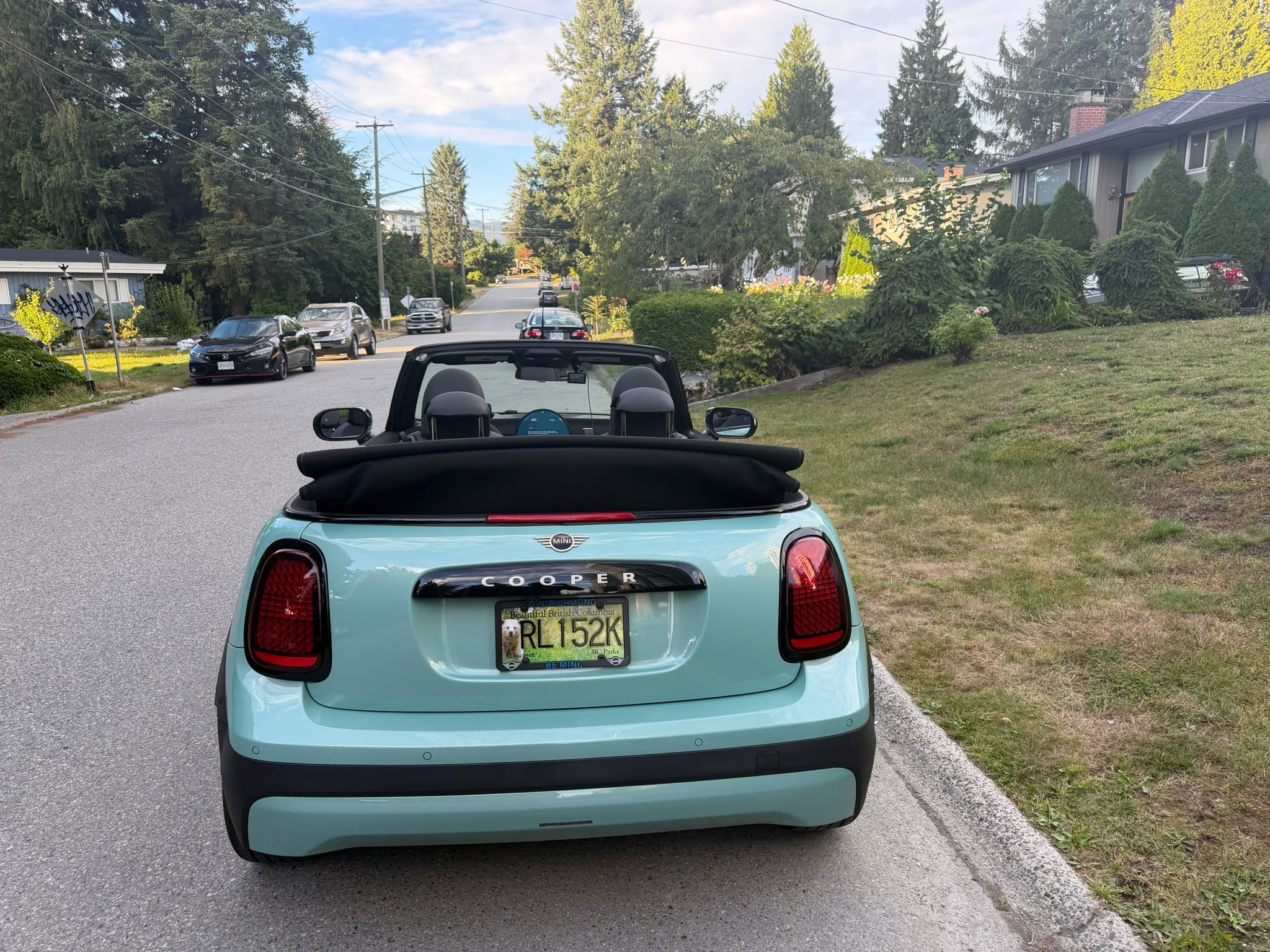 2025 Mini Cooper C convertible photo 7