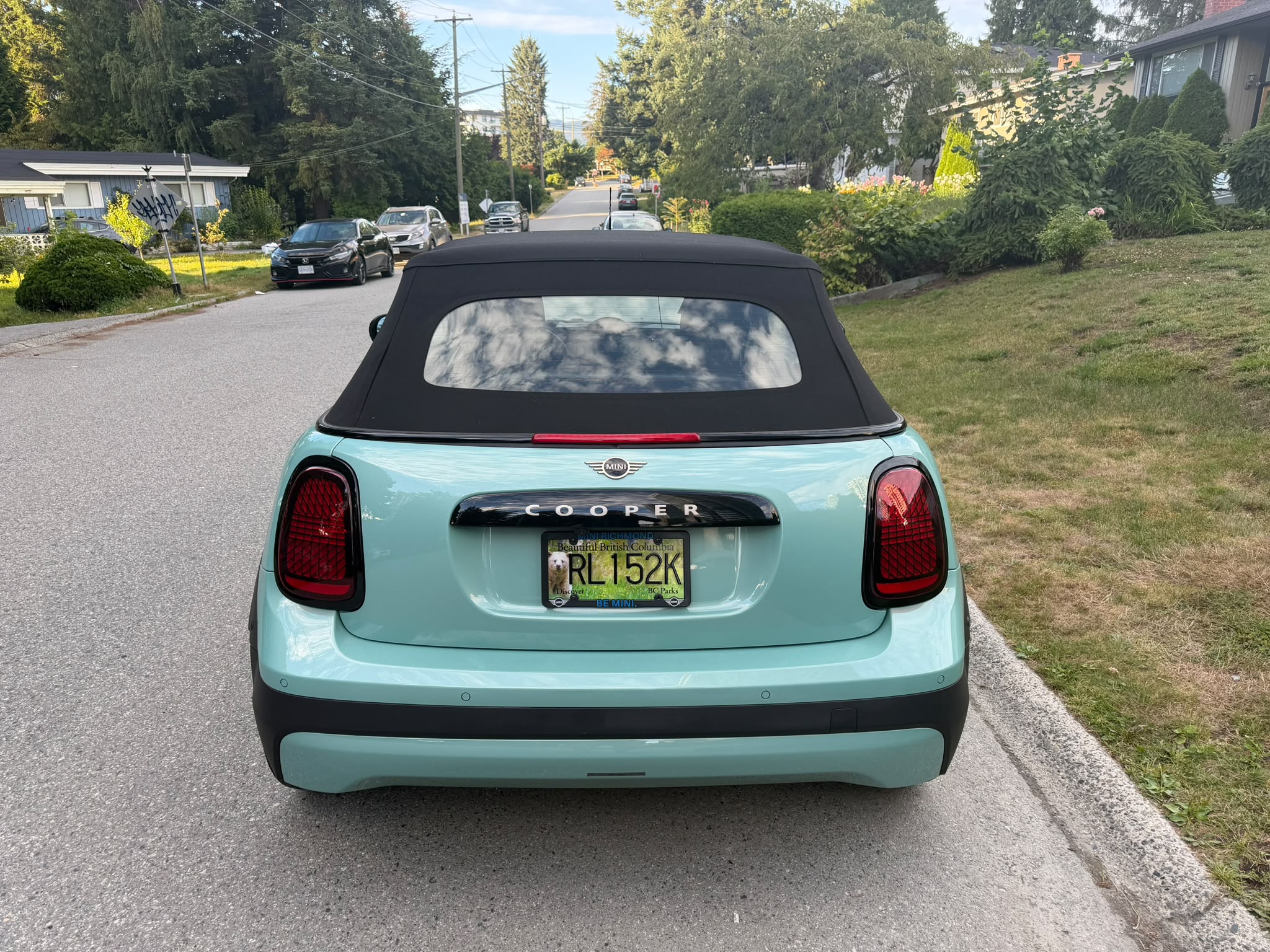 2025 Mini Cooper C convertible photo 8