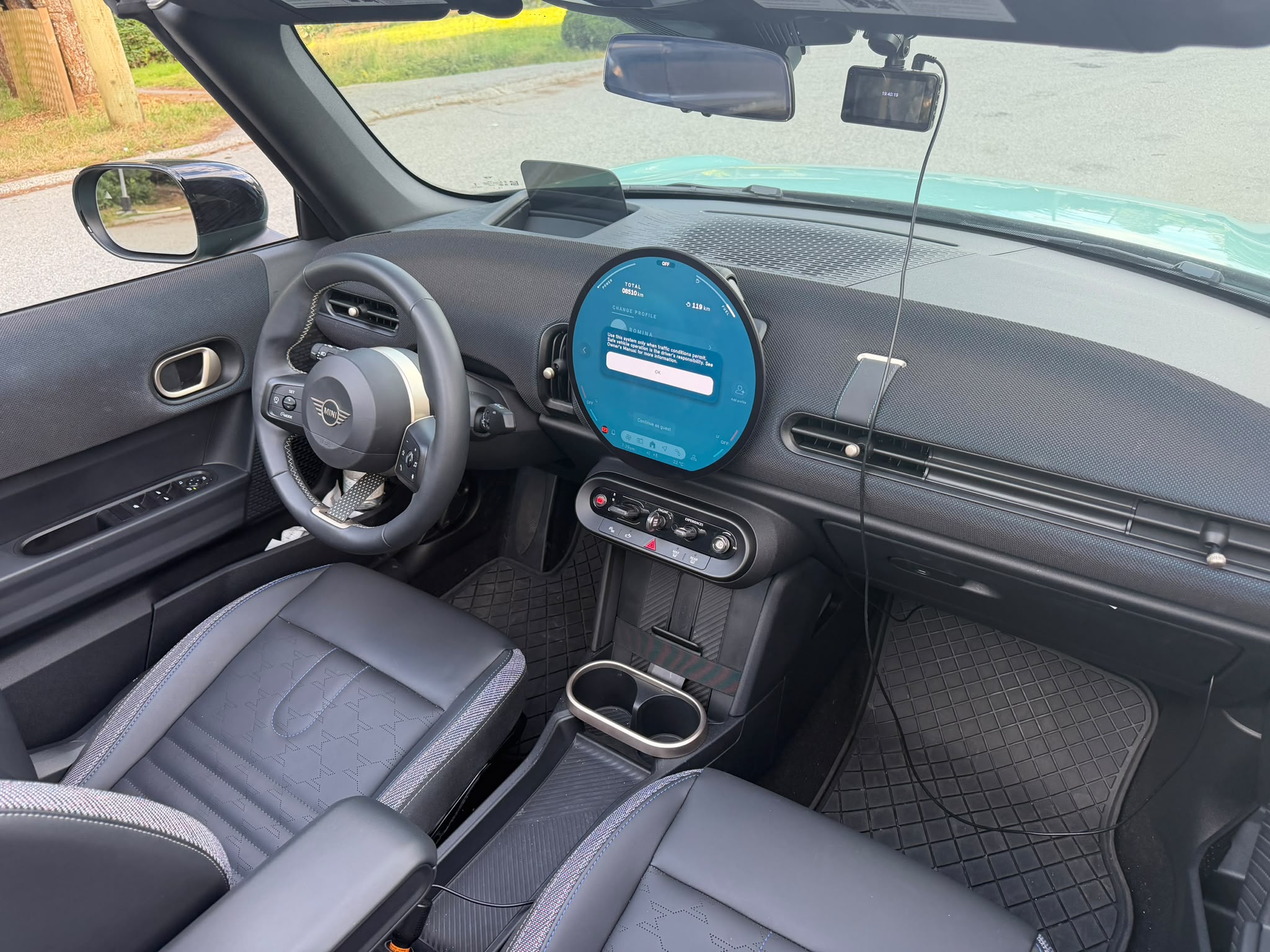 2025 Mini Cooper C convertible photo 10