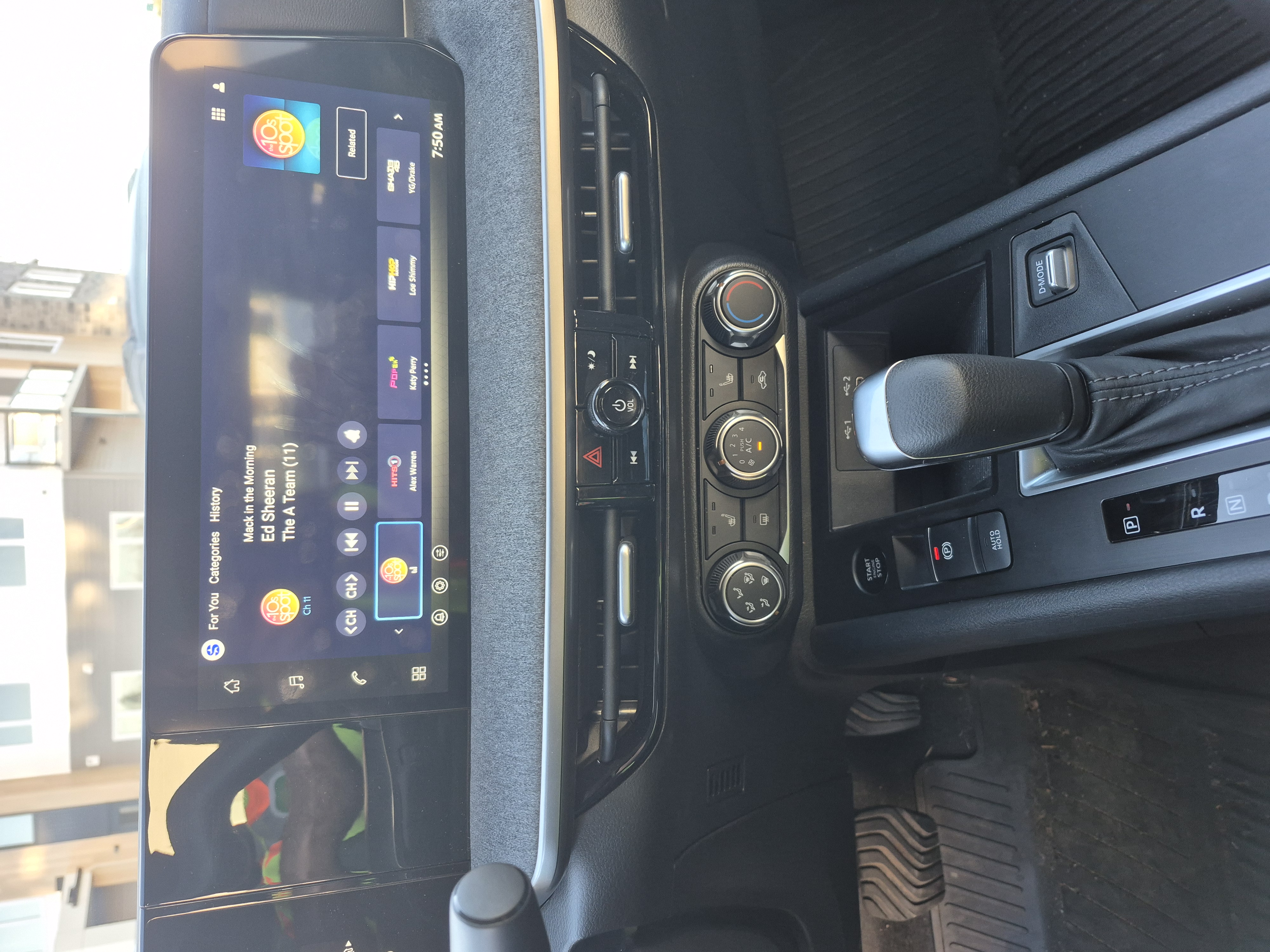2026 Nissan Kicks S photo 4
