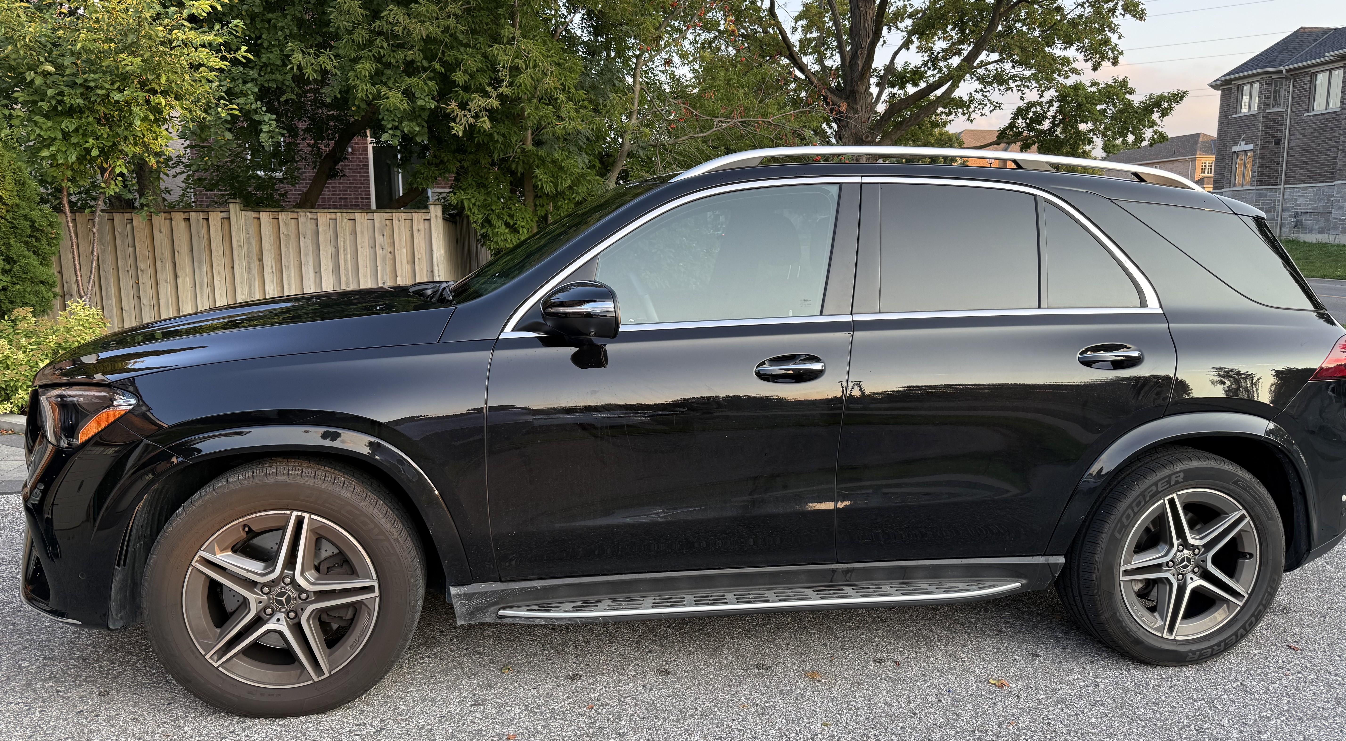 2025 Mercedes-Benz GLE350 photo 4