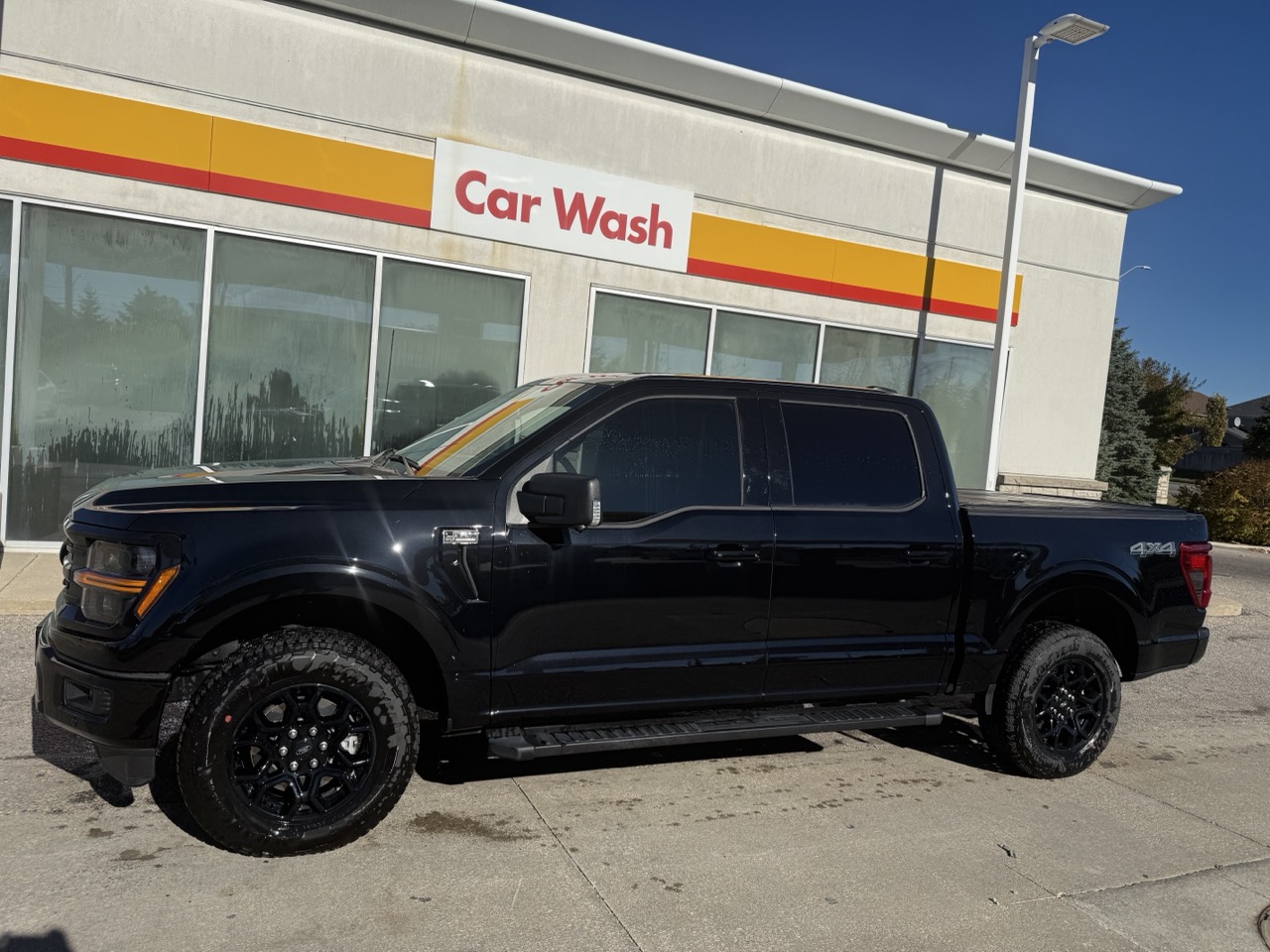 2025 Ford F150 photo 2