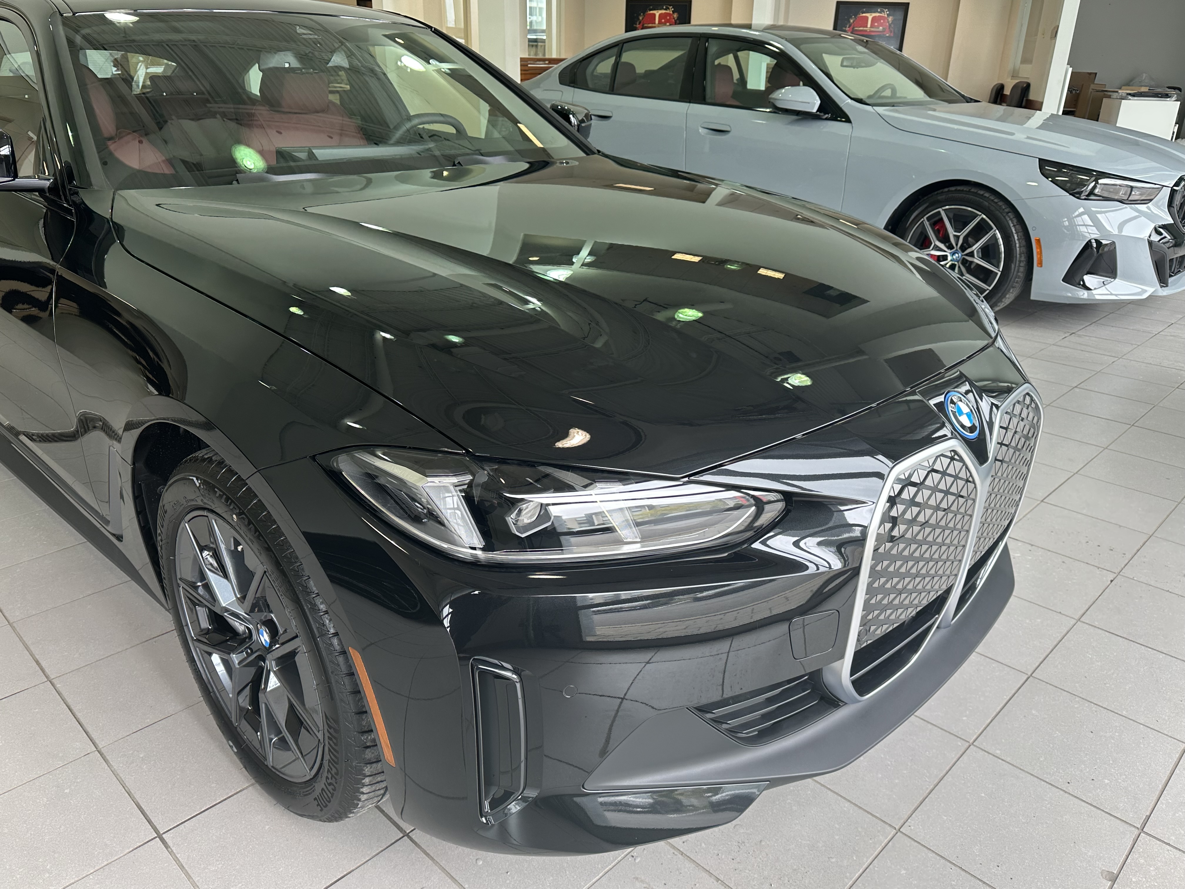 2025 BMW I4 photo 2