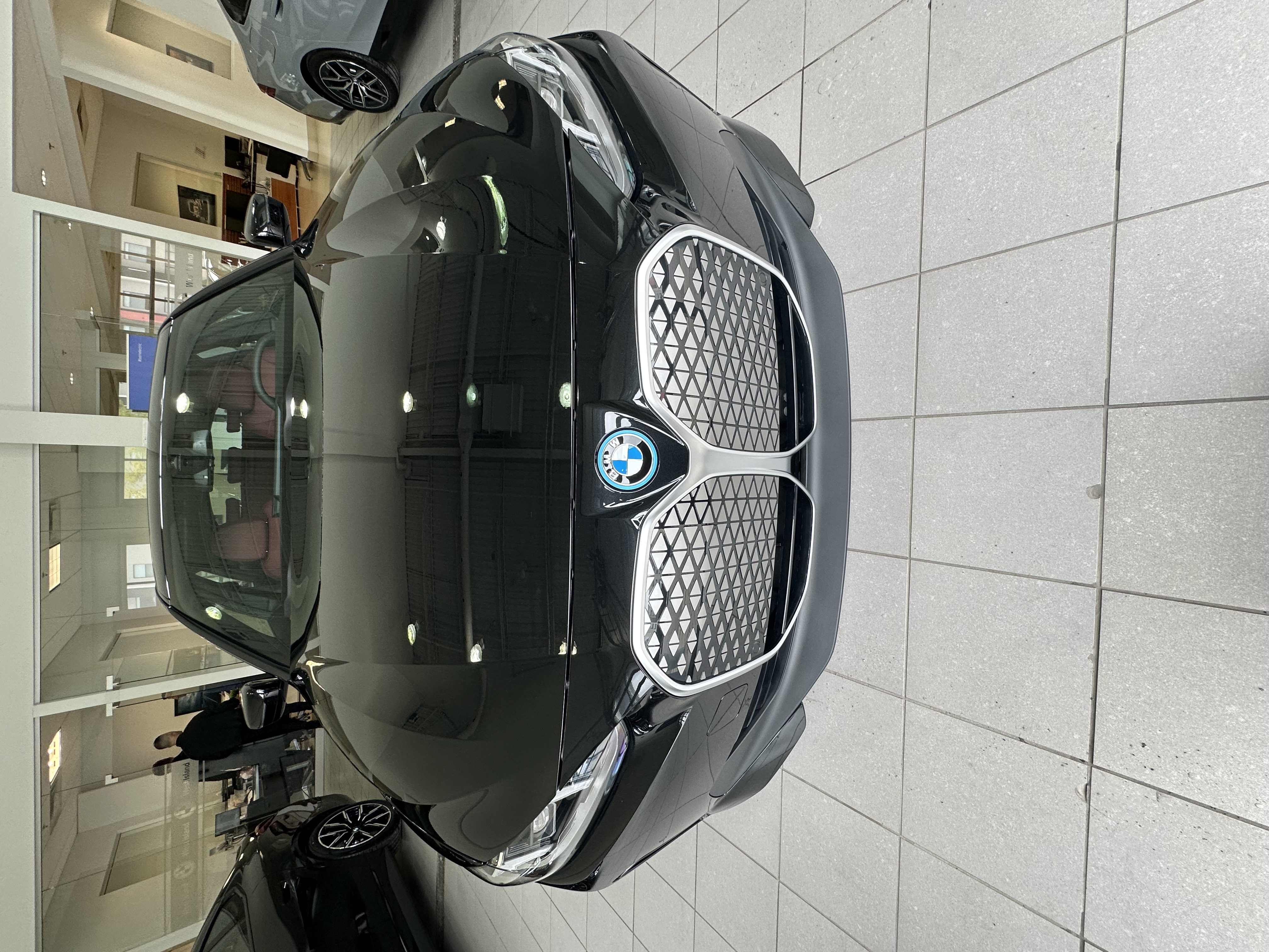 2025 BMW I4 photo 3