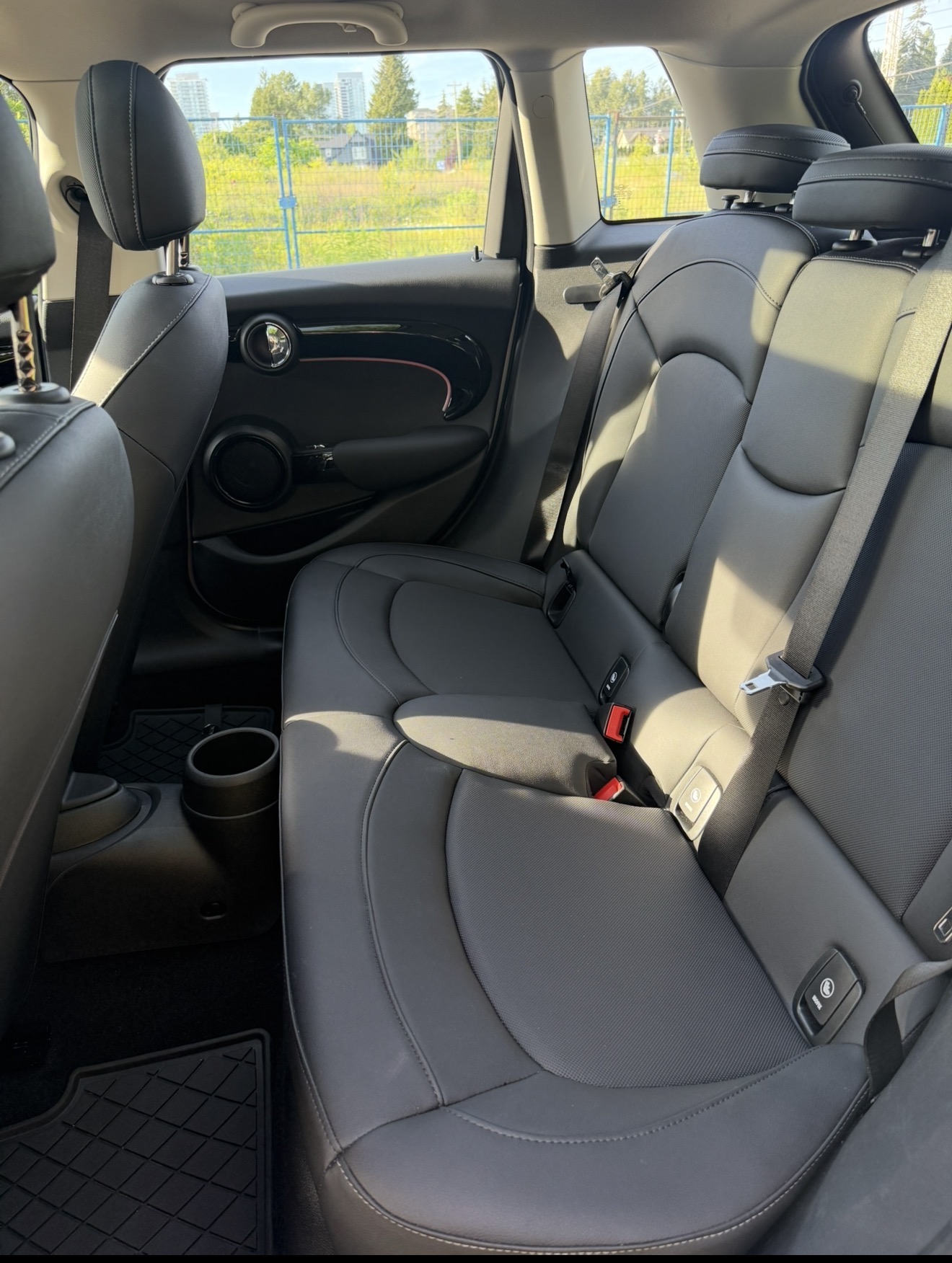 2024 Mini Cooper 5 door photo 6